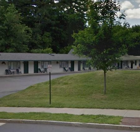 Spring Motor Inn Fort Edward エクステリア 写真